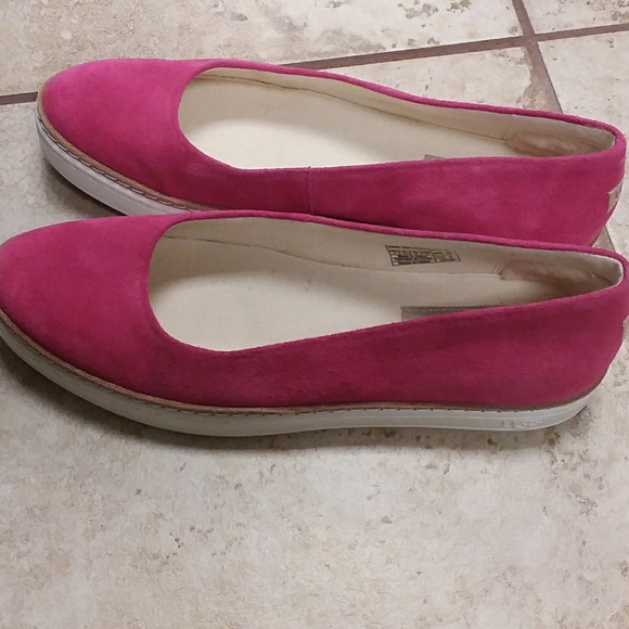 Uggs pink suede size 6 - Picture 3 of 5